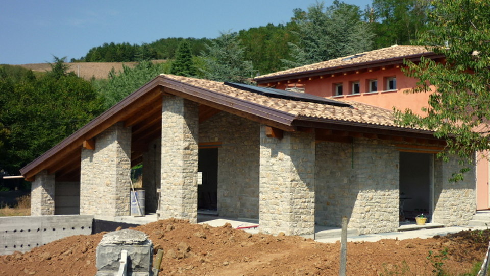 Villa rivestimento in pietra di Credaro lavorazione classica