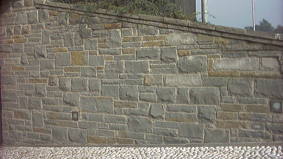 Villa rivestimento in pietra lavorazione Pietra di Credaro e pietra di Sarnico e mattoni