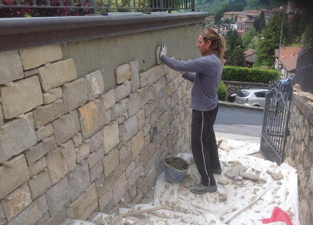 Lavori Pietra di Credaro Artigiani Pietra Credaro - Bolognini in Pietra di Credaro basso spessore